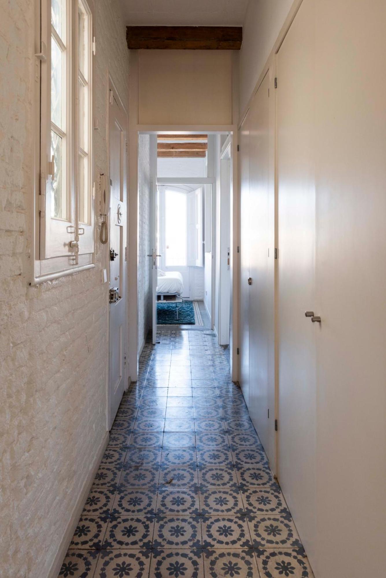 ברצלונה Enchanting 2 Bedroom Flat With Terrace Near Placa Espanya מראה חיצוני תמונה